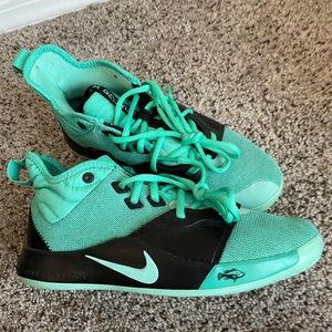Nike PG 3 Menta Green Emerald Rise size 6Y.